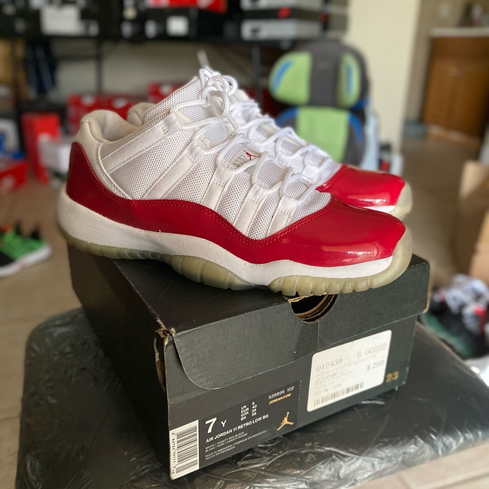 Jordan 11 Low “Cherry” 528896-102